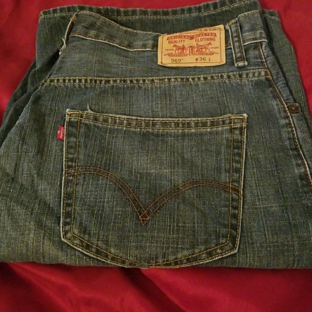 Levi 569 shorts